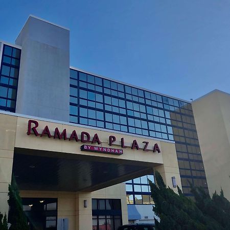 Ramada By Wyndham Virginia Beach Esterno foto