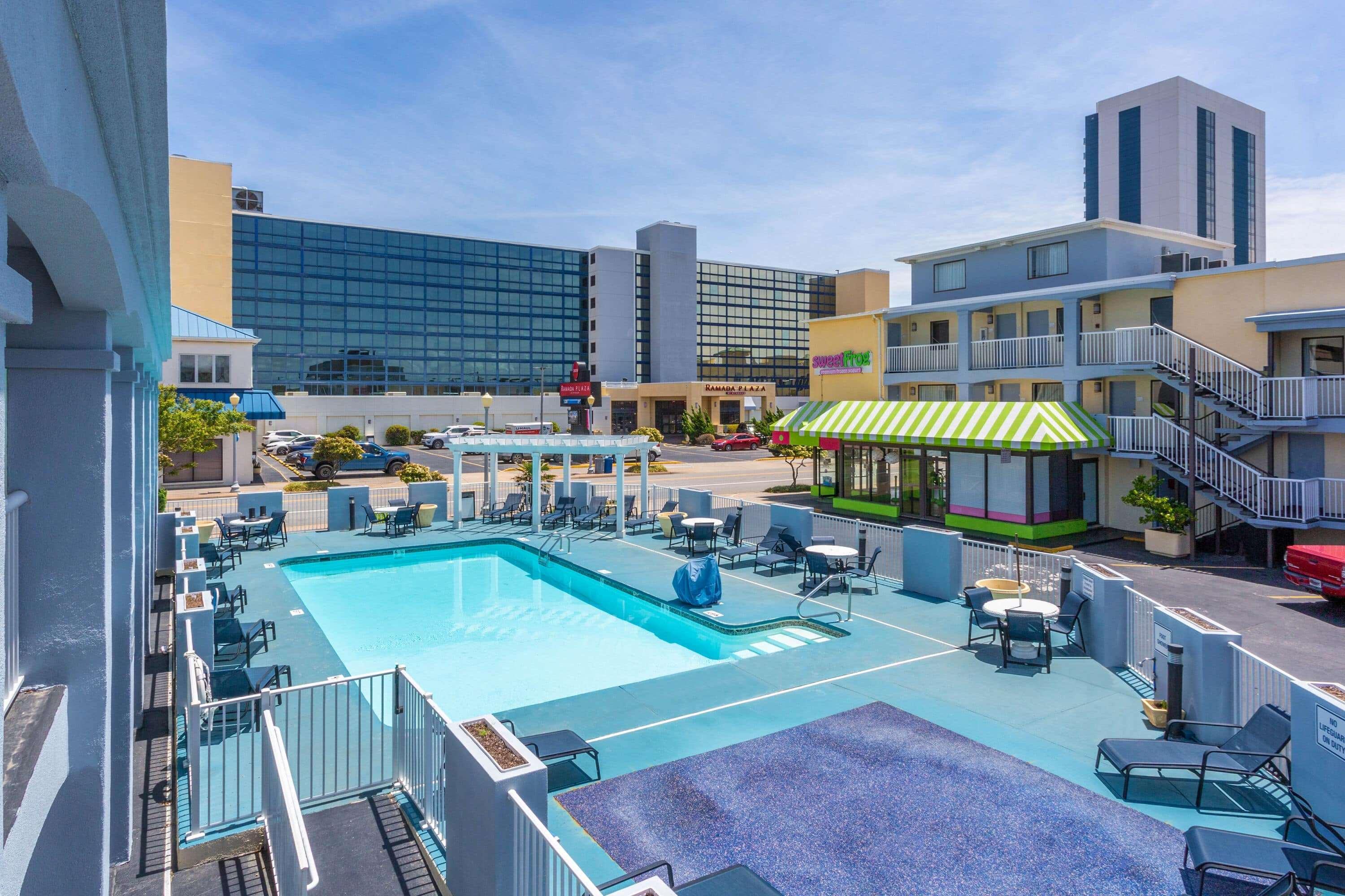 Ramada By Wyndham Virginia Beach Esterno foto