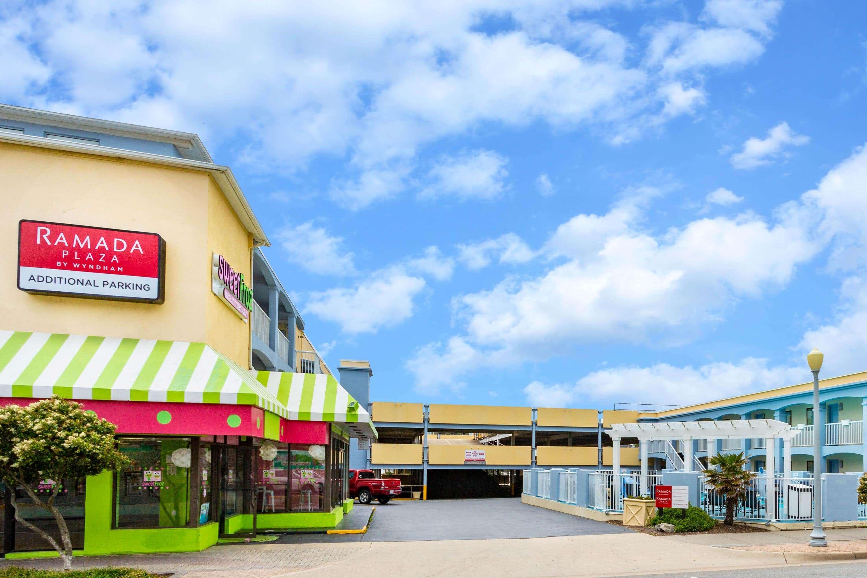 Ramada By Wyndham Virginia Beach Esterno foto