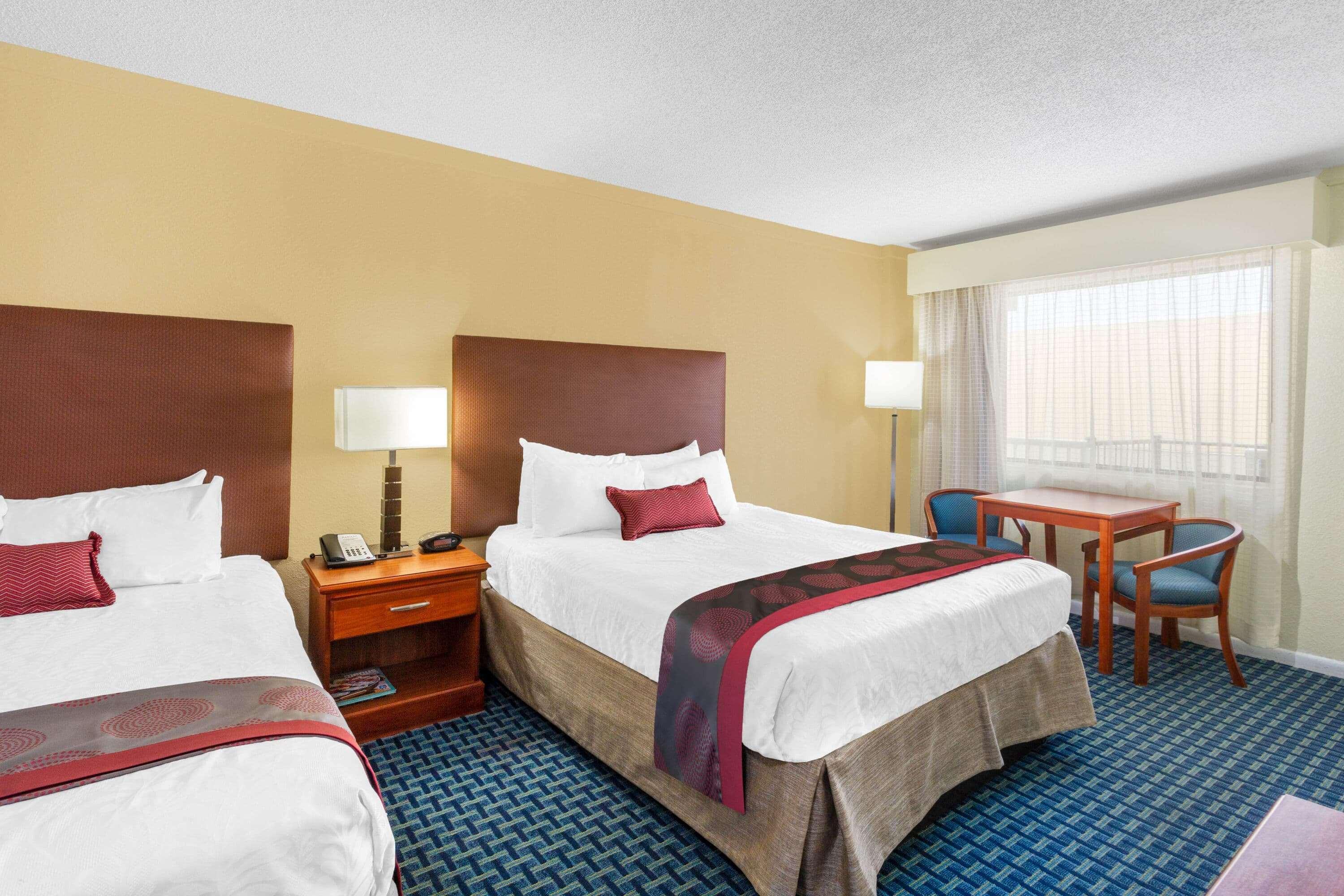 Ramada By Wyndham Virginia Beach Esterno foto